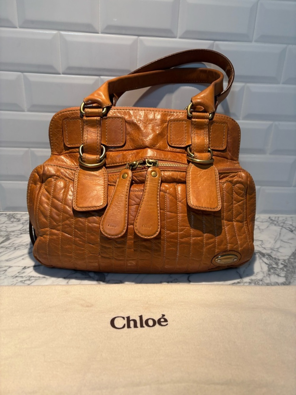 Chloe Bay Bag - Picture 2 of 15